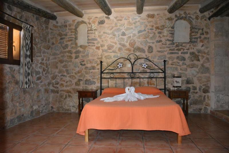 Hotel Sa Duaia *